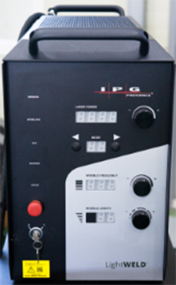 Laser welding machine